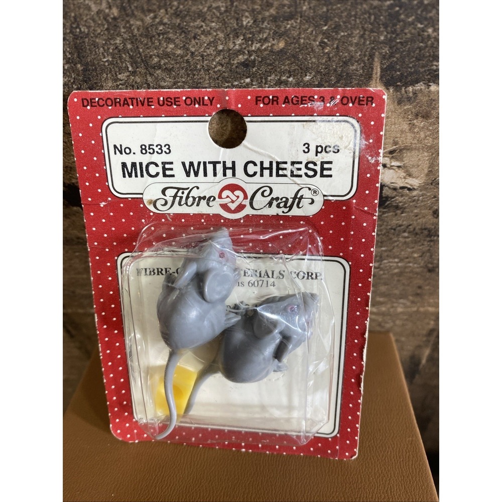 Fibre Craft Miniatures 2 Tiny Gray Mouse Mice W/ Red Eyes and 1‎ Cheese NOS Vtg